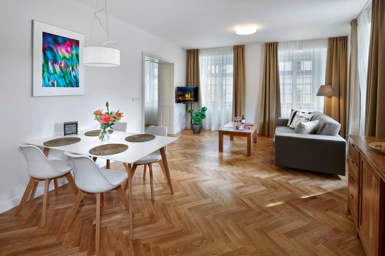 Downtown Suites Mala Strana Prag Exteriör bild